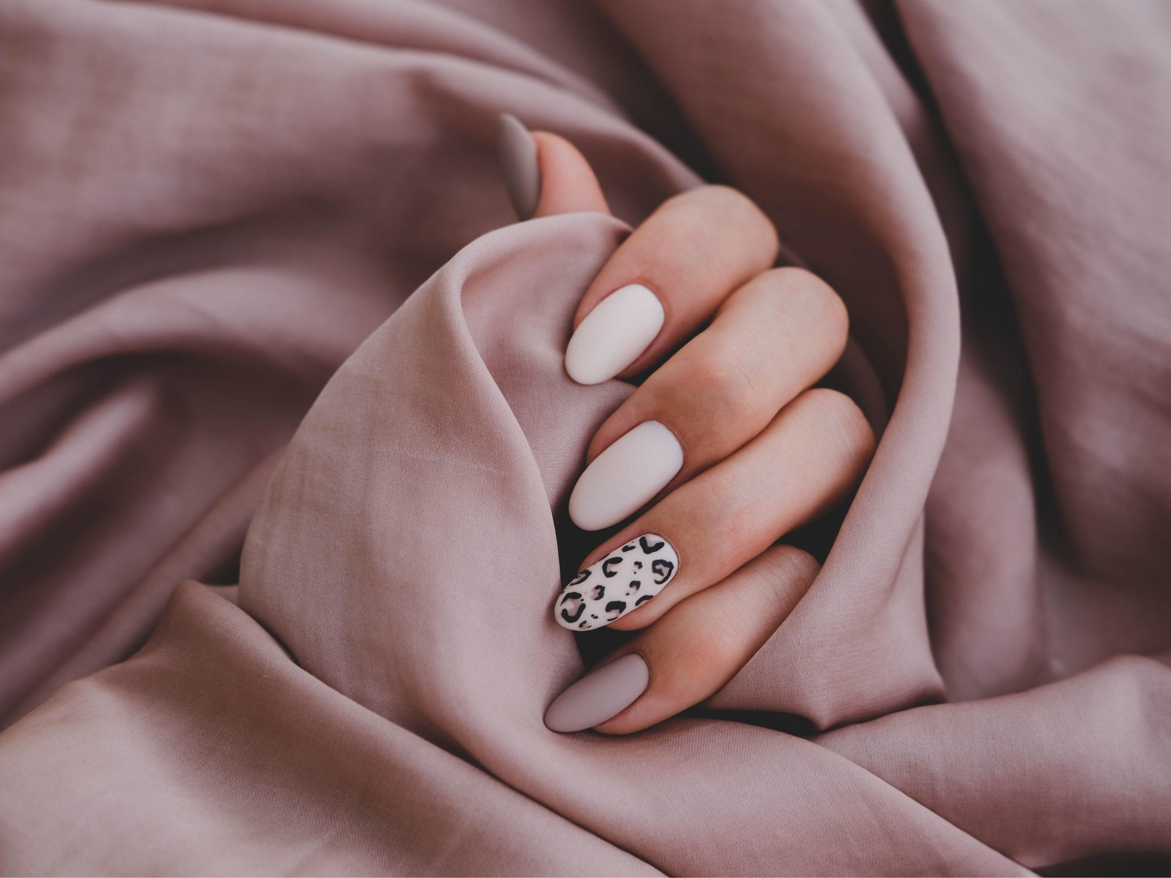 Nails + package